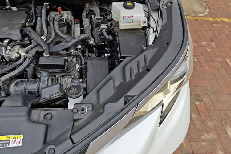 Used Toyota Granvia 2023 2.5L Hybrid Flagship VIP Edition Engine Bay Left