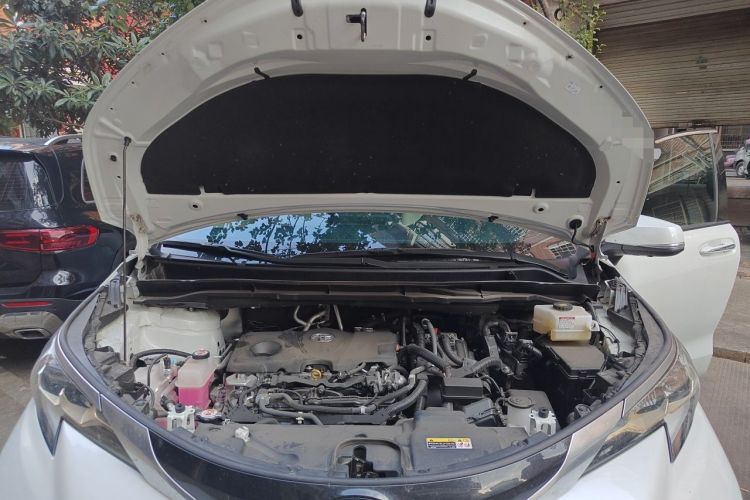Used Toyota Granvia 2023 2.5L Hybrid Prestige PLUS Edition Engine Bay