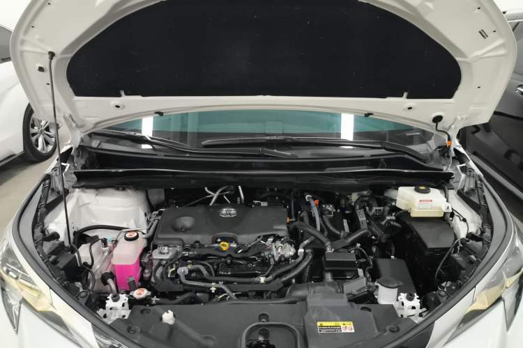 Used Toyota Granvia 2023 2.5L Hybrid Luxury Edition Engine Bay