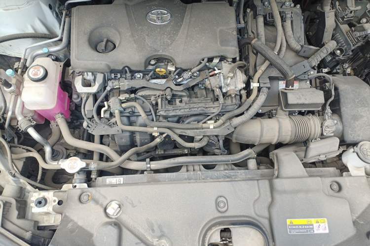 Used Toyota Granvia 2023 2.5L Hybrid Luxury Edition Engine Bay