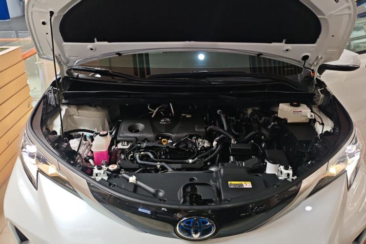 Used Toyota Granvia 2023 2.5L Hybrid Luxury Edition Engine Bay