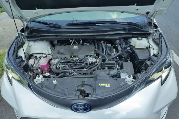 Used Toyota Granvia 2023 2.5L Hybrid Comfort Edition Engine Bay