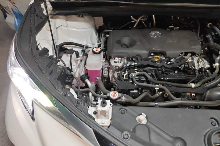 Used Toyota Granvia 2023 2.5L Hybrid Prestige PLUS Edition Engine Bay Right