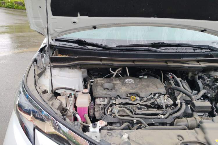 Used Toyota Granvia 2023 2.5L Hybrid Comfort Edition Engine Bay Right