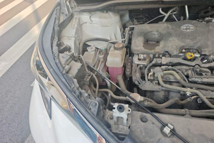 Used Toyota Granvia 2023 2.5L Hybrid Comfort Edition Engine Bay Right