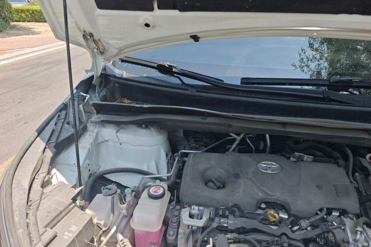 Used Toyota Granvia 2023 2.5L Hybrid Flagship VIP Edition Engine Bay Right