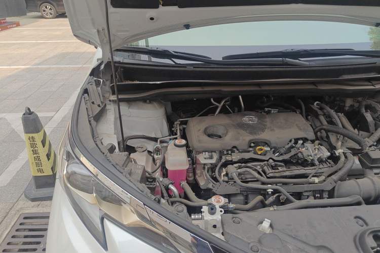 Used Toyota Granvia 2023 2.5L Hybrid Comfort Edition Engine Bay Right