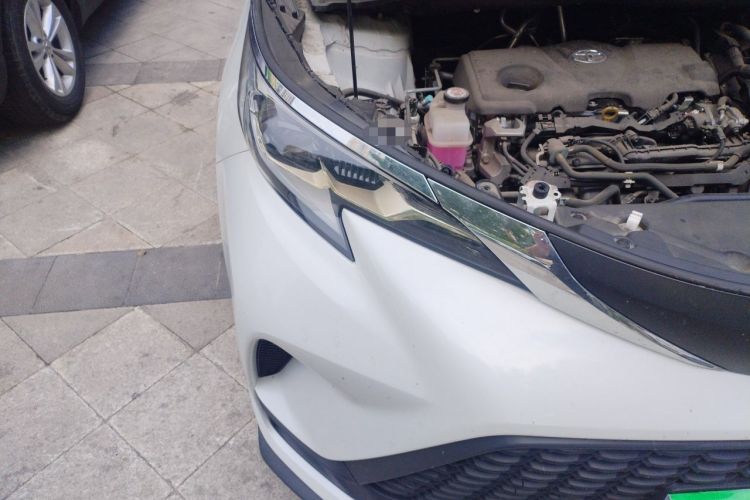 Used Toyota Granvia 2023 2.5L Hybrid Comfort Edition Engine Bay Right