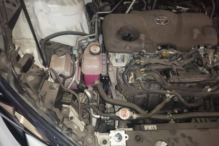 Used Toyota Granvia 2023 2.5L Hybrid Comfort Edition Engine Bay Right