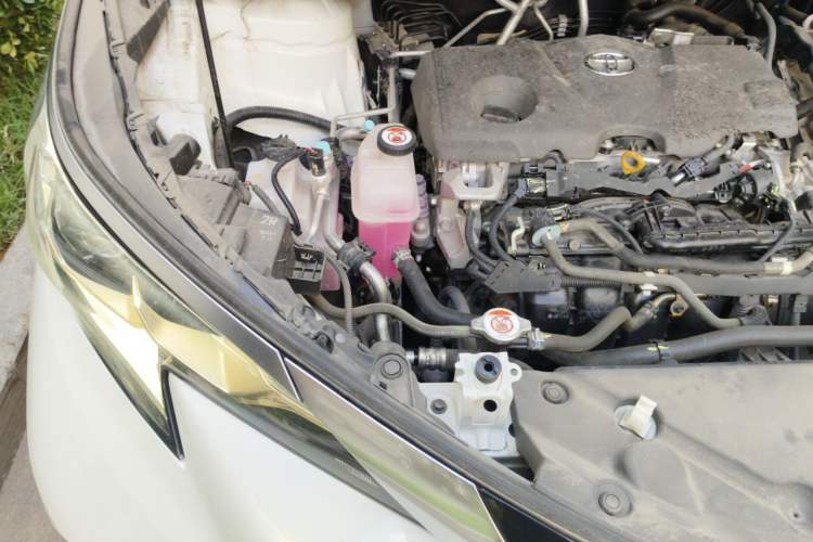 Used Toyota Granvia 2023 2.5L Hybrid Prestige PLUS Edition Engine Bay Right