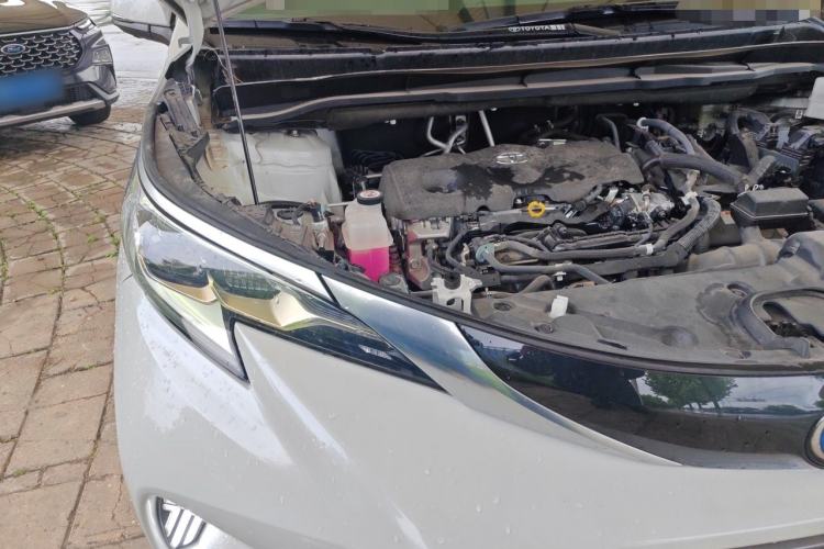 Used Toyota Granvia 2023 2.5L Hybrid Prestige PLUS Edition Engine Bay Right