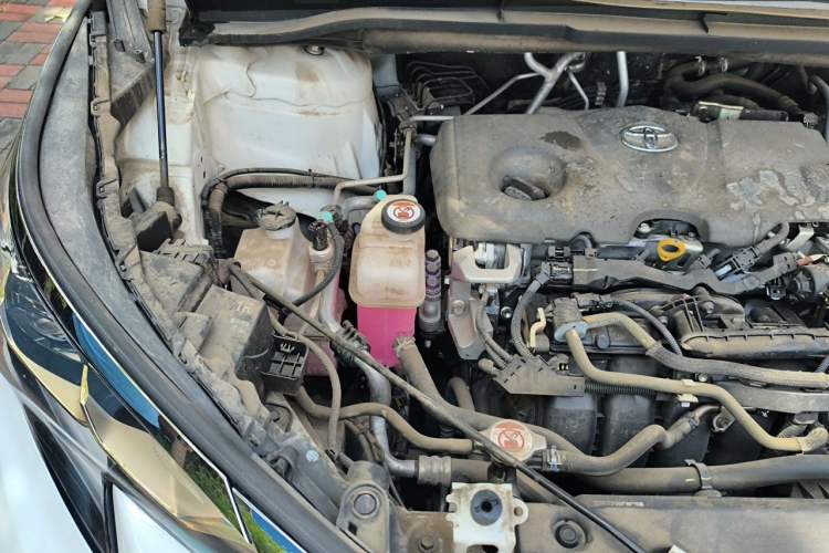 Used Toyota Granvia 2023 2.5L Hybrid Comfort Edition Engine Bay Right