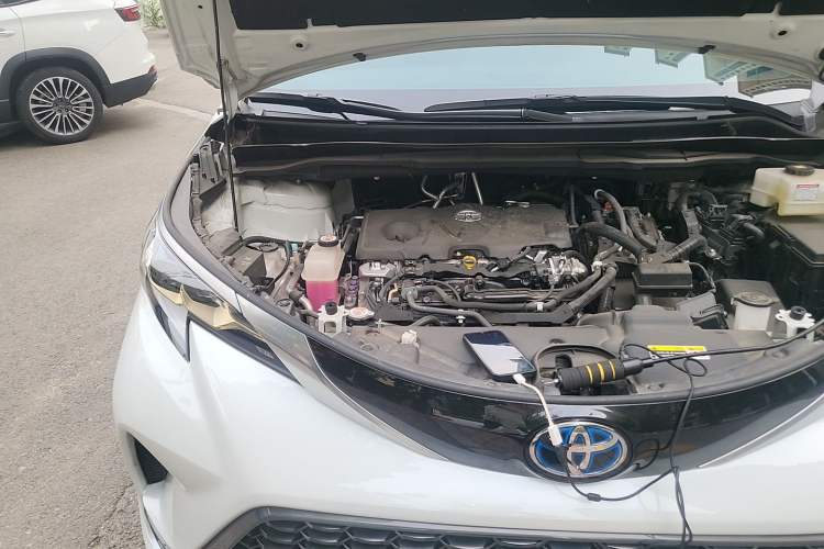 Used Toyota Granvia 2023 2.5L Hybrid Flagship VIP Edition Engine Bay Right