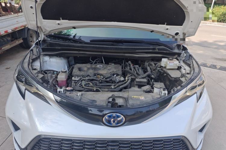 Used Toyota Granvia 2023 2.5L Hybrid Prestige Wellness PLUS Edition Engine Bay
