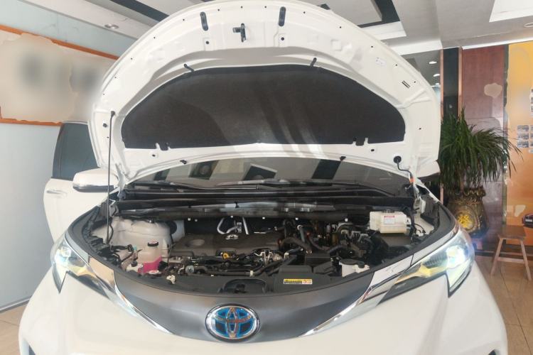 Used Toyota Granvia 2023 2.5L Hybrid Comfort Edition Engine Bay