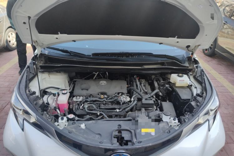 Used Toyota Granvia 2023 2.5L Hybrid Prestige PLUS Edition Engine Bay