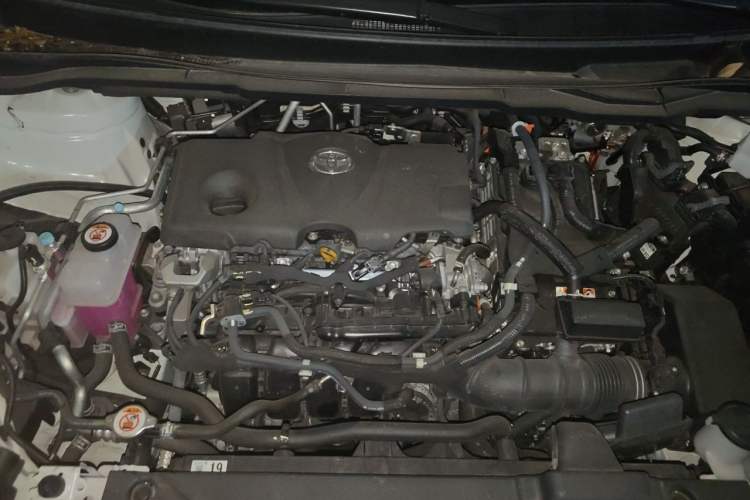 Used Toyota Granvia 2023 2.5L Hybrid Prestige PLUS Edition Engine Bay