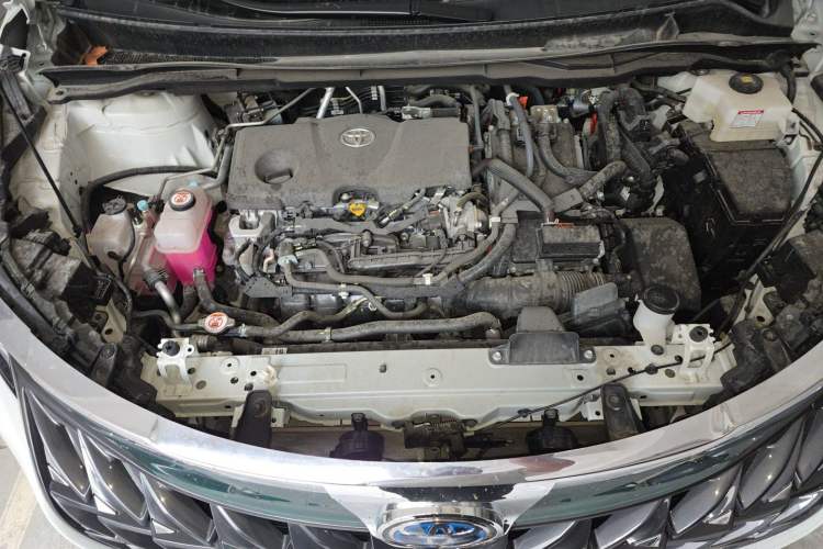 Used Toyota Granvia 2023 2.5L Hybrid Comfort Edition Engine Bay