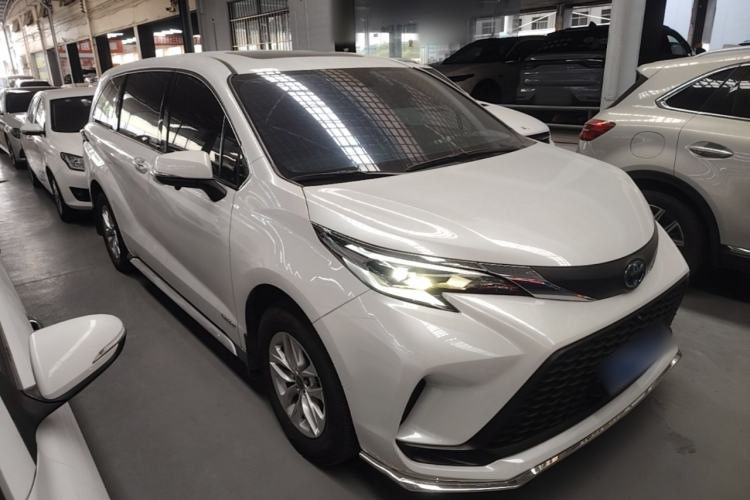 Used Toyota Granvia 2023 2.5L Hybrid Comfort Edition Exterior 1