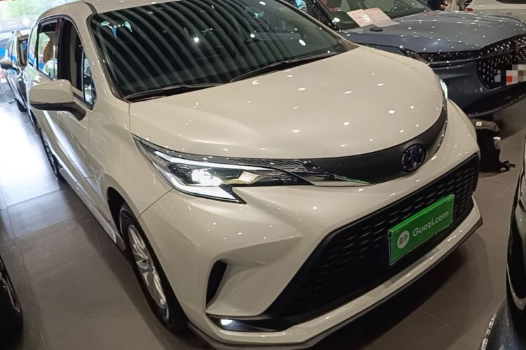 Used Toyota Granvia 2023 2.5L Hybrid Comfort Edition Exterior 1