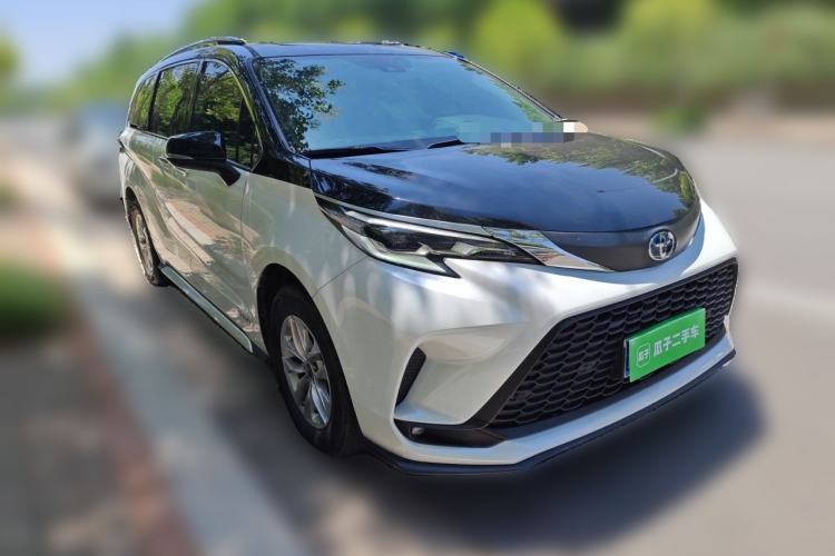 Used Toyota Granvia 2023 2.5L Hybrid Comfort Edition Exterior 2