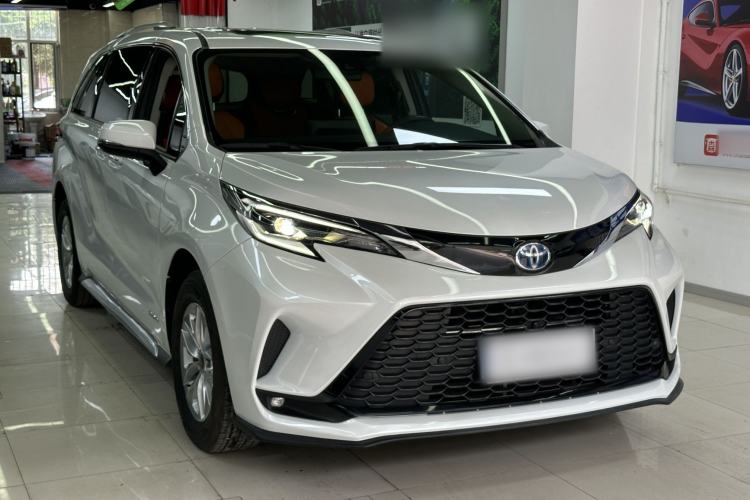 Used Toyota Granvia 2023 2.5L Hybrid Comfort Edition Exterior 2