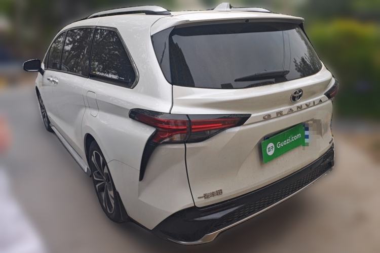Used Toyota Granvia 2023 2.5L Hybrid Prestige PLUS Edition Exterior 3