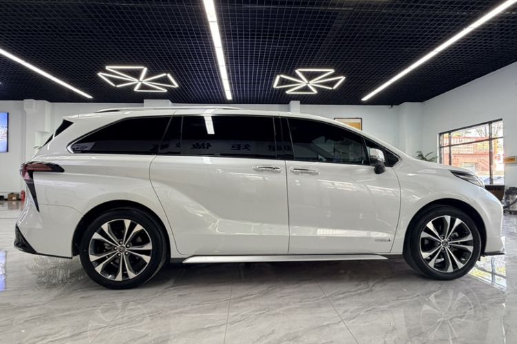 Used Toyota Granvia 2023 2.5L Hybrid Prestige PLUS Edition Exterior 3