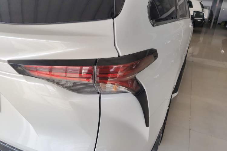 Used Toyota Granvia 2023 2.5L Hybrid Prestige PLUS Edition Exterior 3