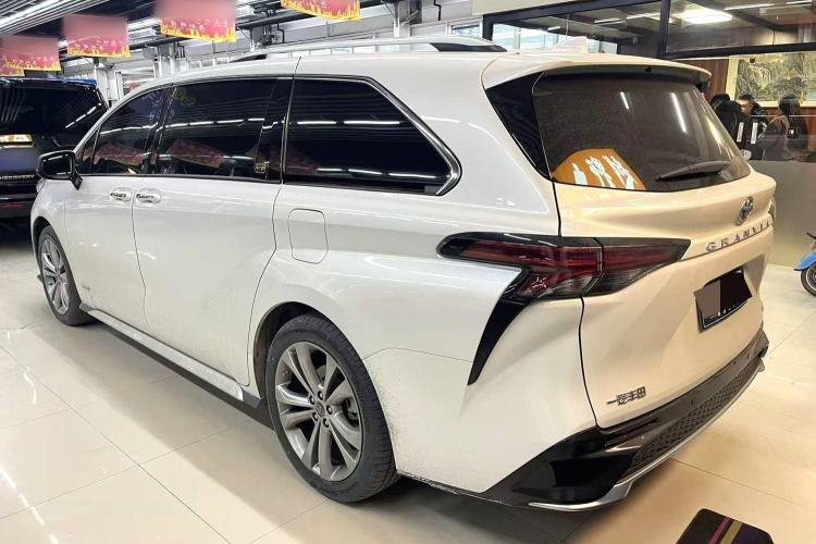 Used Toyota Granvia 2023 2.5L Hybrid Flagship VIP Edition Exterior 3
