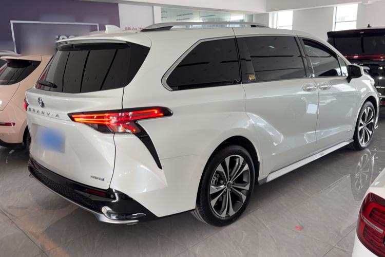 Used Toyota Granvia 2023 2.5L Hybrid Flagship VIP Edition Exterior 4
