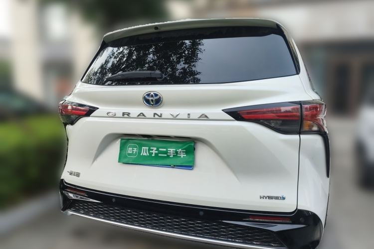 Used Toyota Granvia 2023 2.5L Hybrid Flagship VIP Edition Exterior 4