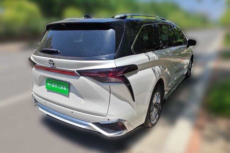 Used Toyota Granvia 2023 2.5L Hybrid Comfort Edition Exterior 5