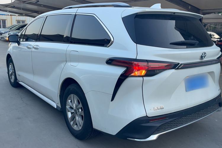 Used Toyota Granvia 2023 2.5L Hybrid Comfort Edition Exterior 5