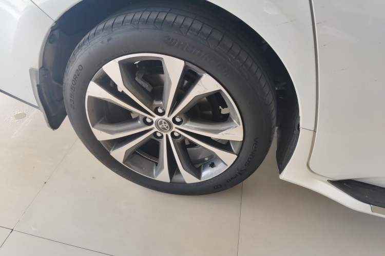 Used Toyota Granvia 2023 2.5L Hybrid Prestige PLUS Edition Exterior 5