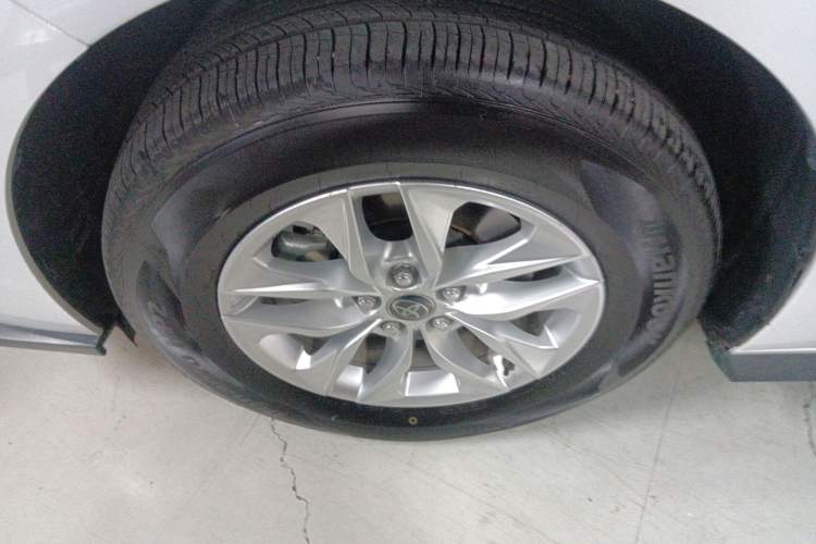 Used Toyota Granvia 2023 2.5L Hybrid Comfort Edition Exterior 7