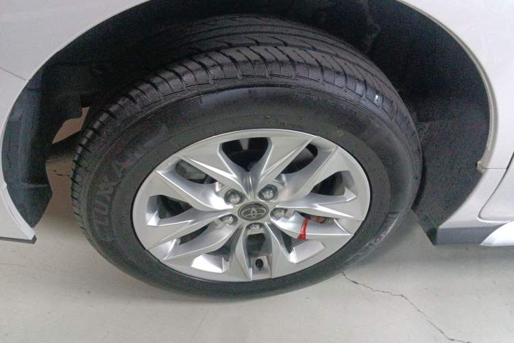 Used Toyota Granvia 2023 2.5L Hybrid Comfort Edition Exterior 8