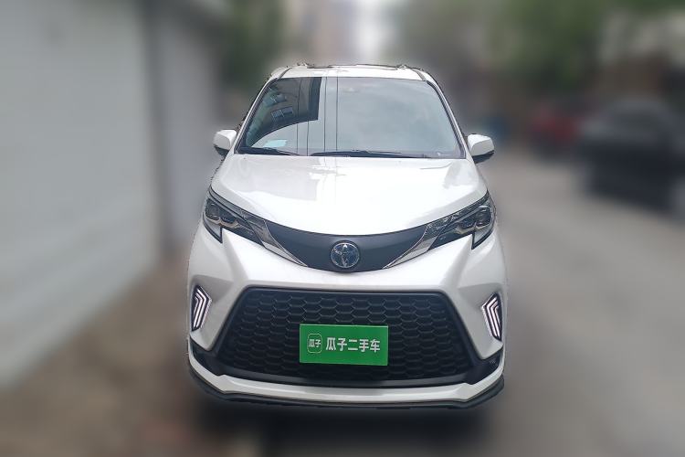 Used Toyota Granvia 2023 2.5L Hybrid Comfort Edition Front