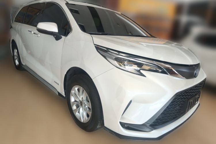 Used Toyota Granvia 2023 2.5L Hybrid Comfort Edition Front Right 45 Deg