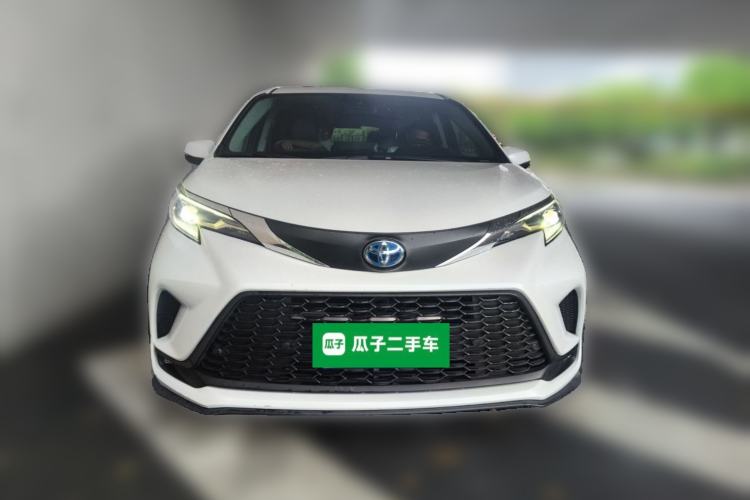 Used Toyota Granvia 2023 2.5L Hybrid Comfort Edition Front