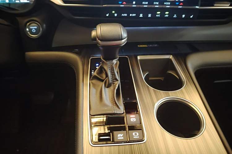 Used Toyota Granvia 2023 2.5L Hybrid Flagship VIP Edition Gear Lever