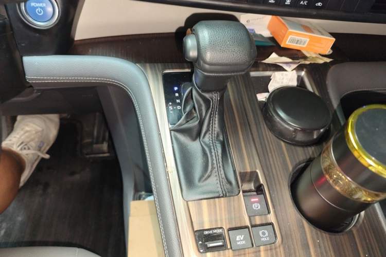 Used Toyota Granvia 2023 2.5L Hybrid Luxury Edition Gear Lever