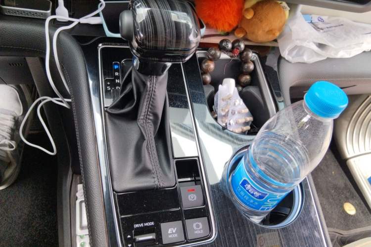 Used Toyota Granvia 2023 2.5L Hybrid Prestige PLUS Edition Gear Lever