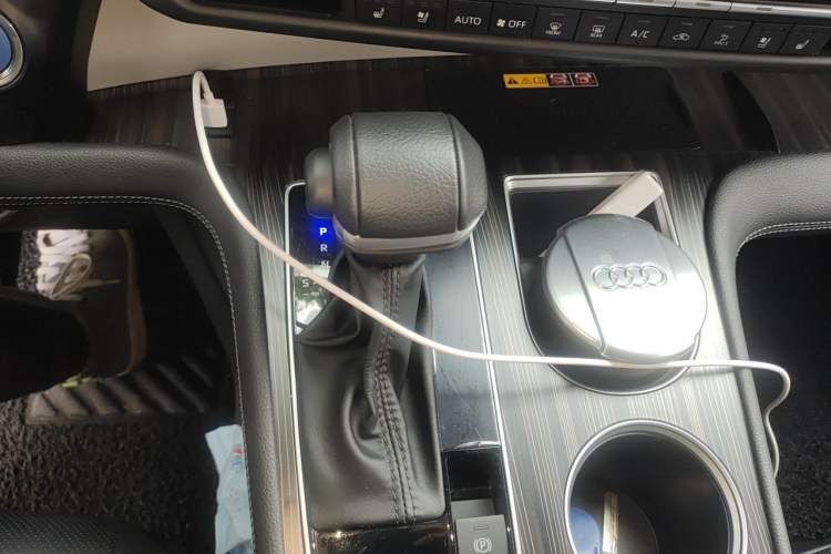 Used Toyota Granvia 2023 2.5L Hybrid Flagship VIP Edition Gear Lever