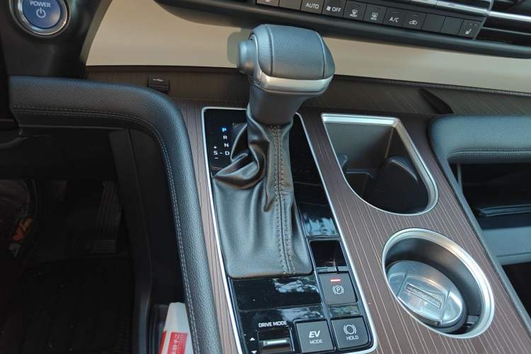 Used Toyota Granvia 2023 2.5L Hybrid Prestige PLUS Edition Gear Lever