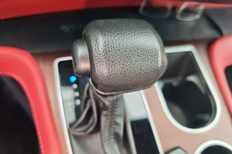 Used Toyota Granvia 2023 2.5L Hybrid Comfort Edition Gear Lever
