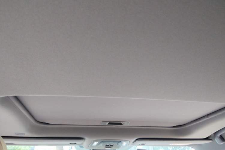 Used Toyota Granvia 2023 2.5L Hybrid Prestige PLUS Edition Headliner