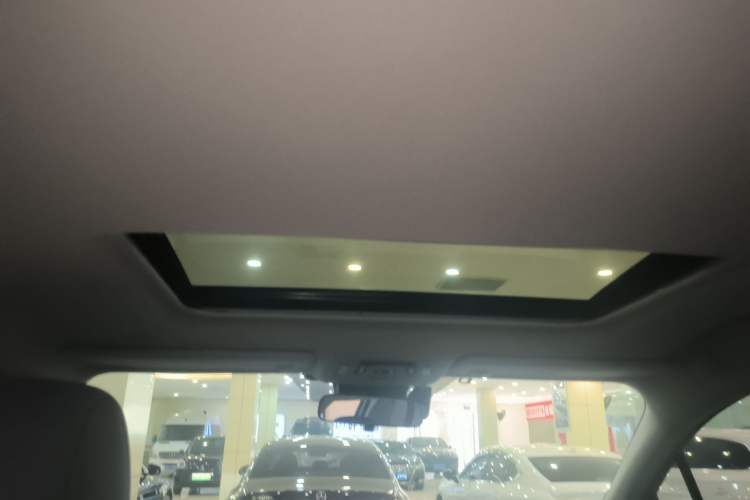 Used Toyota Granvia 2023 2.5L Hybrid Luxury Edition Headliner