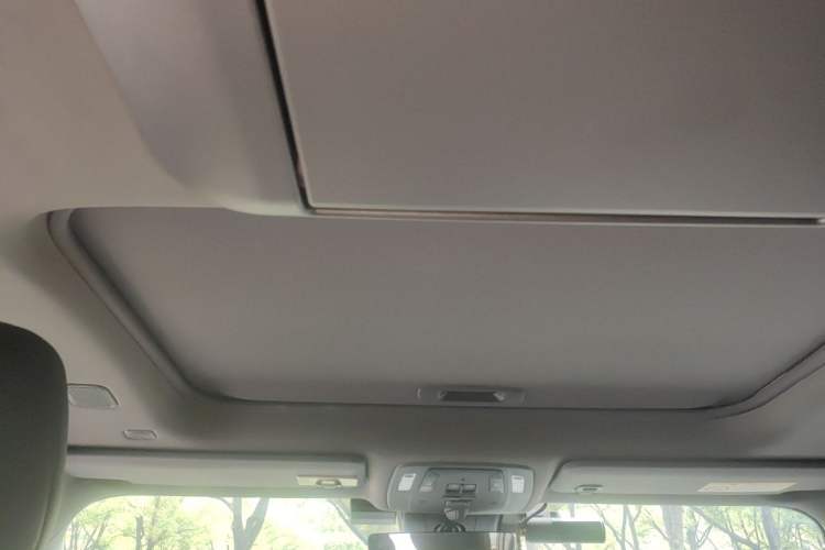 Used Toyota Granvia 2023 2.5L Hybrid Flagship VIP Edition Headliner