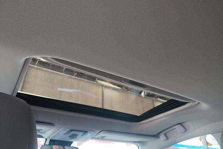 Used Toyota Granvia 2023 2.5L Hybrid Luxury Edition Headliner